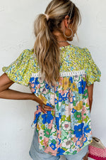 Load image into Gallery viewer, Green Bubble Sleeve Lace Trim Mixed Floral Blouse
