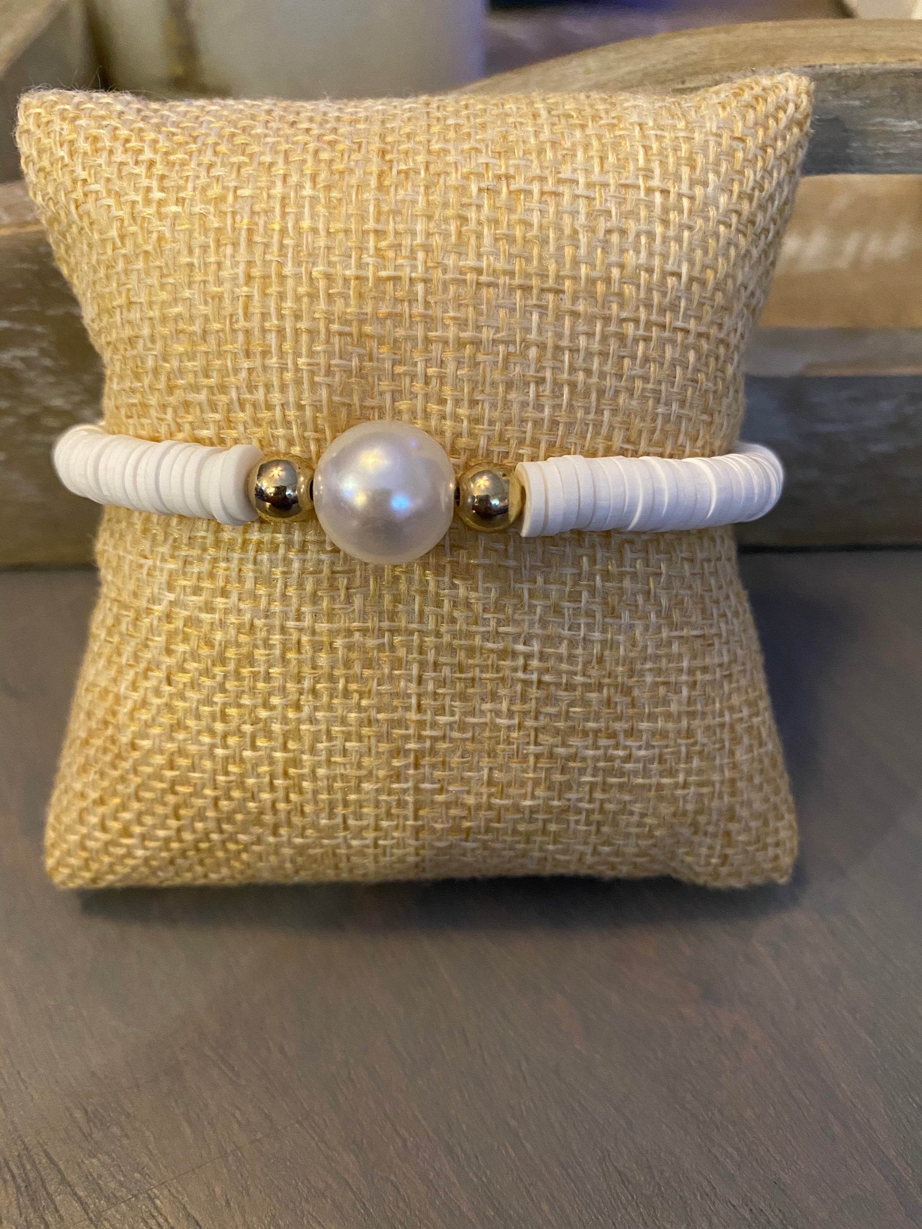 SINGLE PEARL SOLID BRACELET